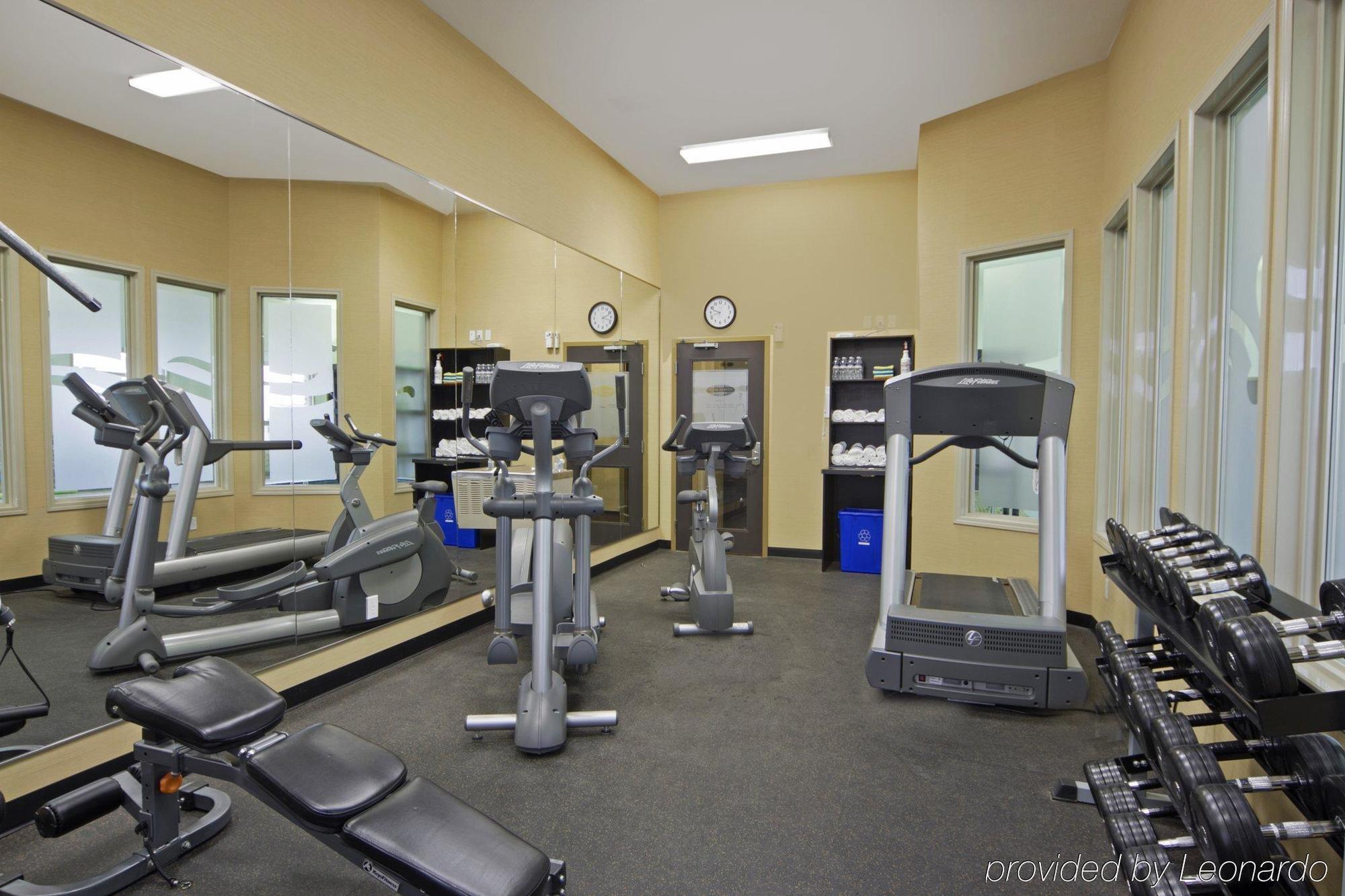 Best Western Wainwright Inn & Suites Удобства фото