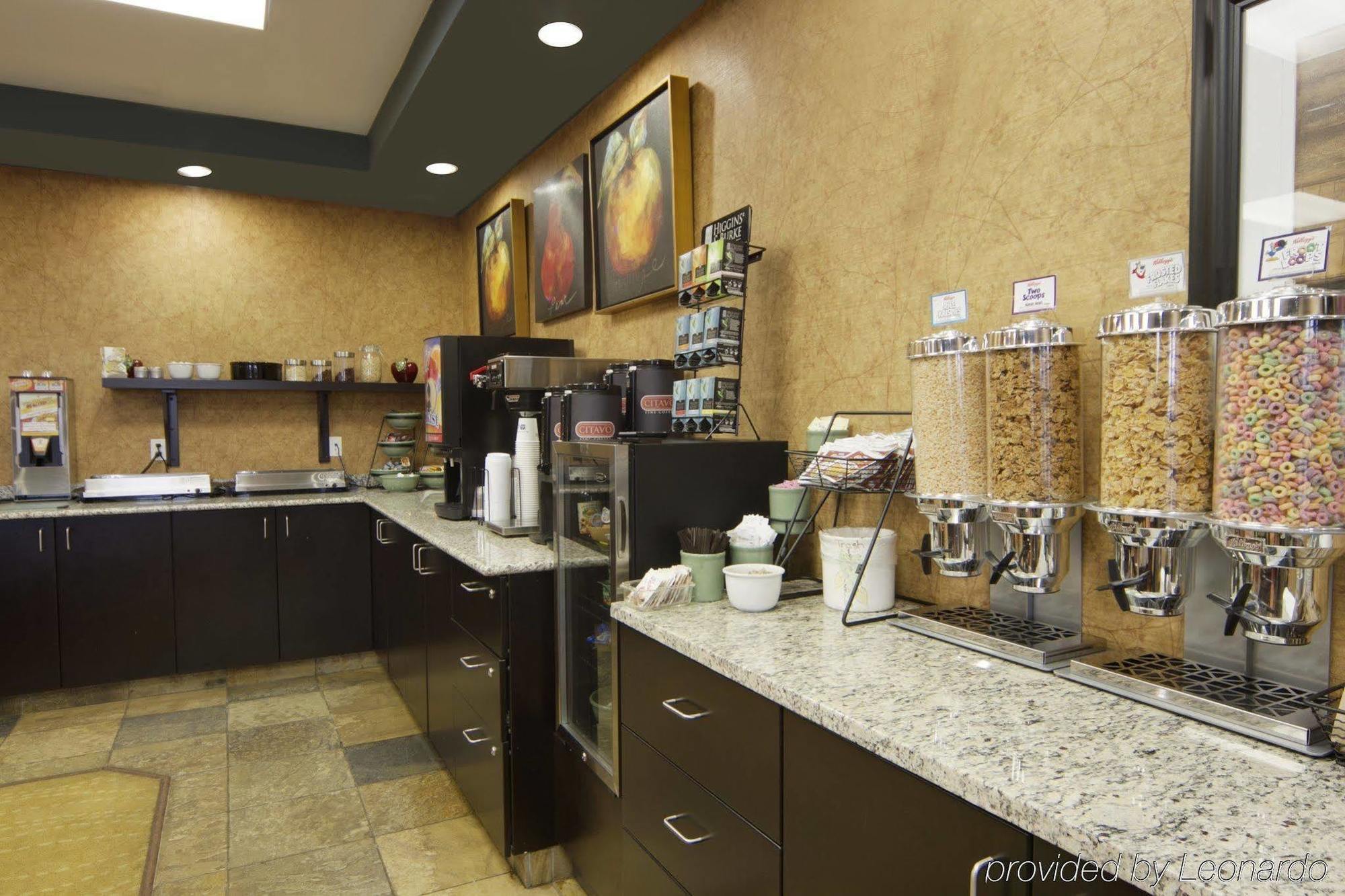 Best Western Wainwright Inn & Suites Экстерьер фото