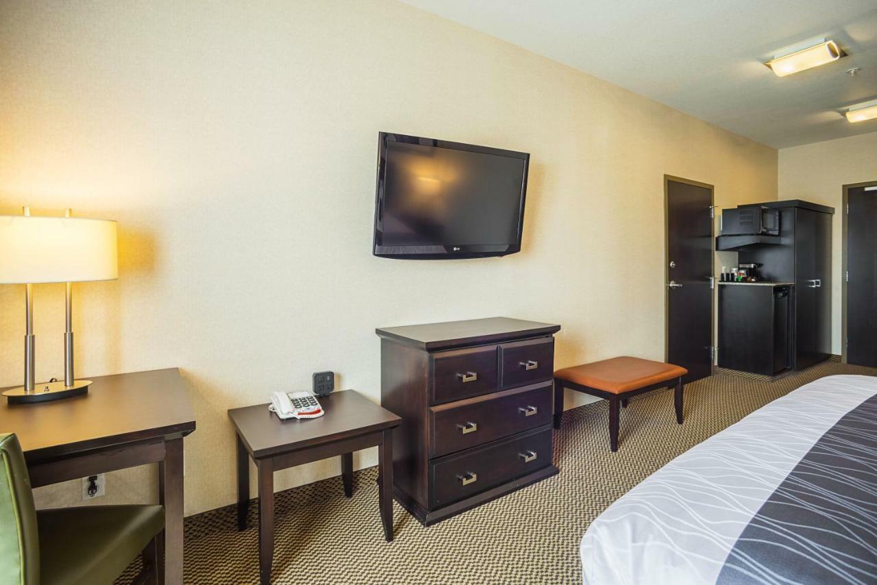 Best Western Wainwright Inn & Suites Экстерьер фото